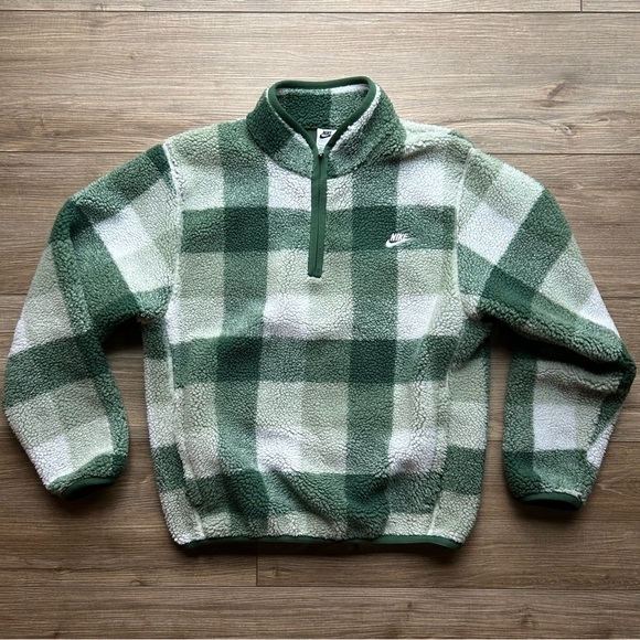 Nike | The Nike Club Men's Winterized Half-Zip in Green/White (Small) - Picture 7 of 13